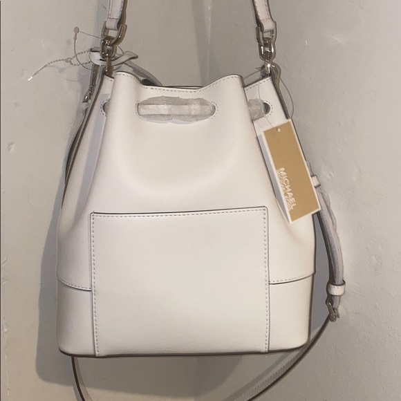 Michael Kors Trista Medium Bucket Bag - Picture 7 of 10